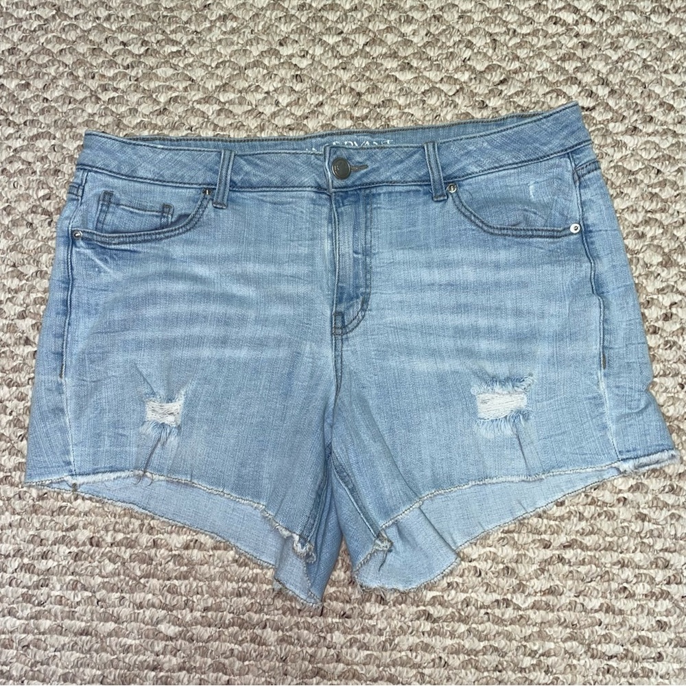 LANE BRYANT SHORTS - SIZE 14